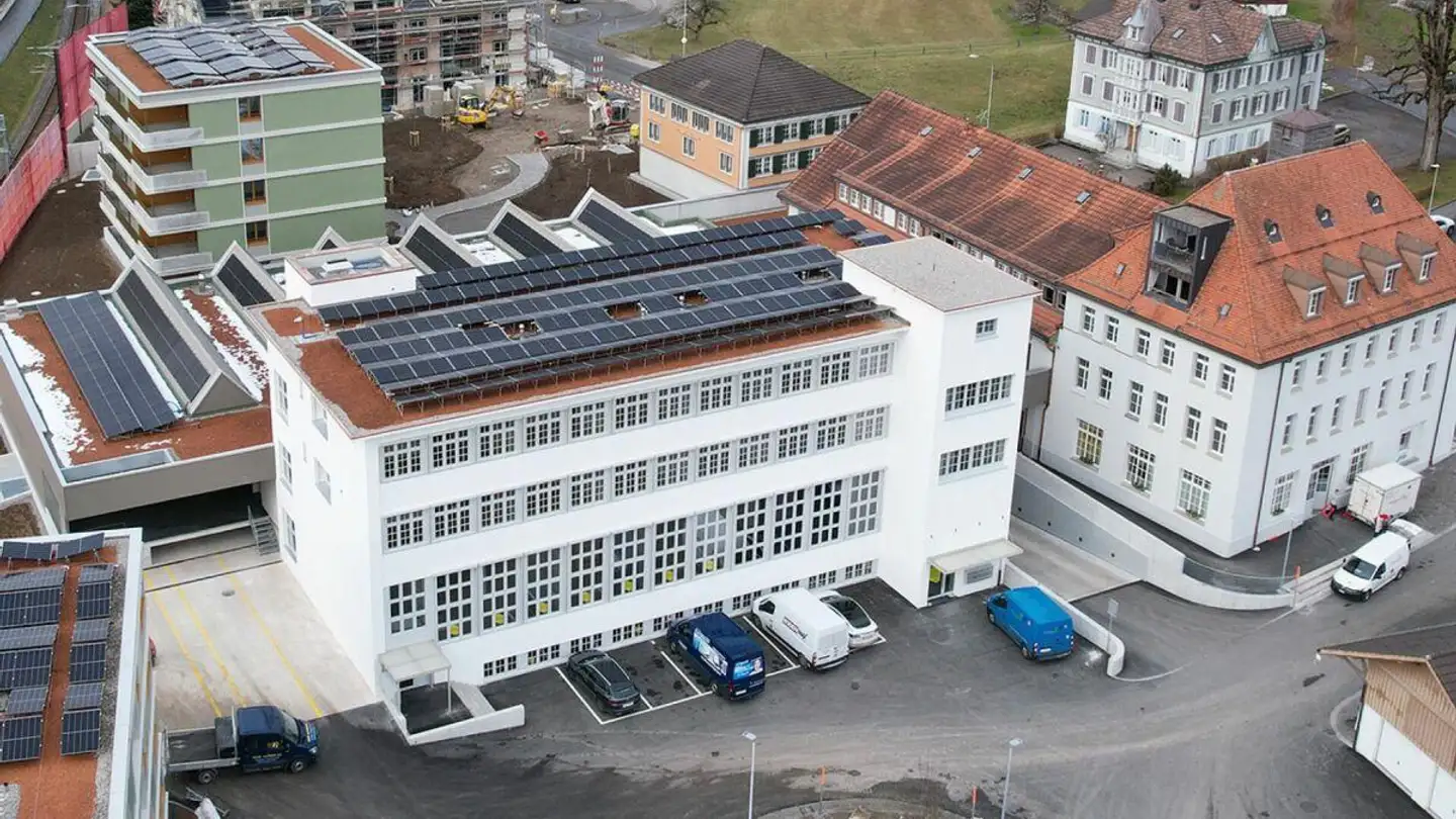 Mischgenutztes Gebäude mieten - Alte Webereistrasse 2, 9652 Neu St. Johann