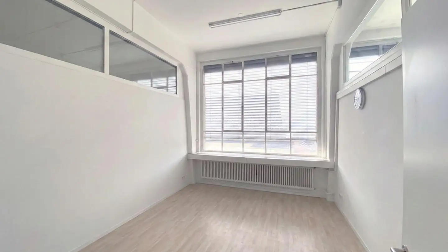 Commerciale in affitto - Dorfstrasse 6a, 8484 Weisslingen - Foto 2