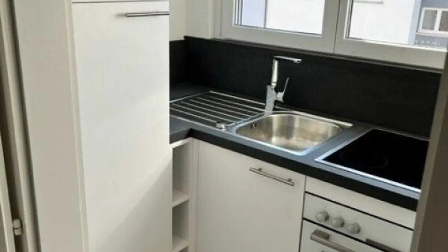 Apartment for rent - Via Generale E.Guisan 19, 6830 Chiasso - Photo 4