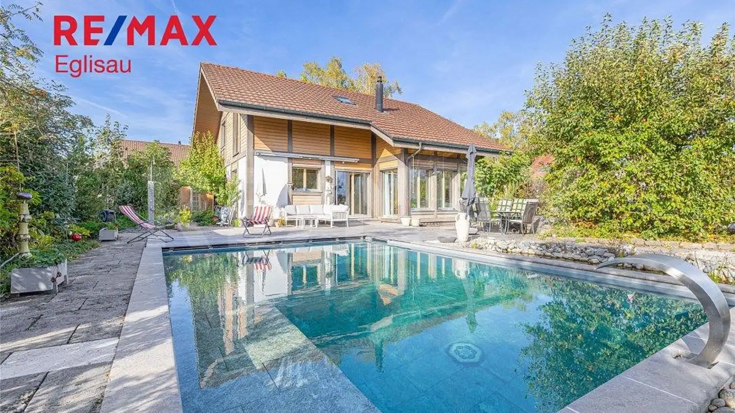 Single house for sale - Bahnhofstrasse 35, 8194 Hüntwangen