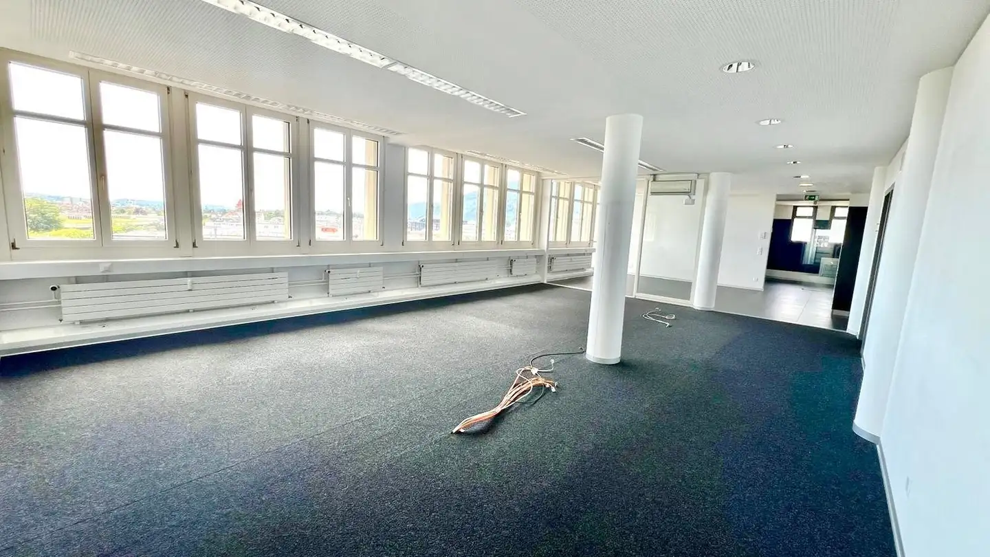 Bureau à louer - Rue Johann-Verresius / Johann-Verresius-Strasse 18, 2502 Biel/Bienne - Photo 2