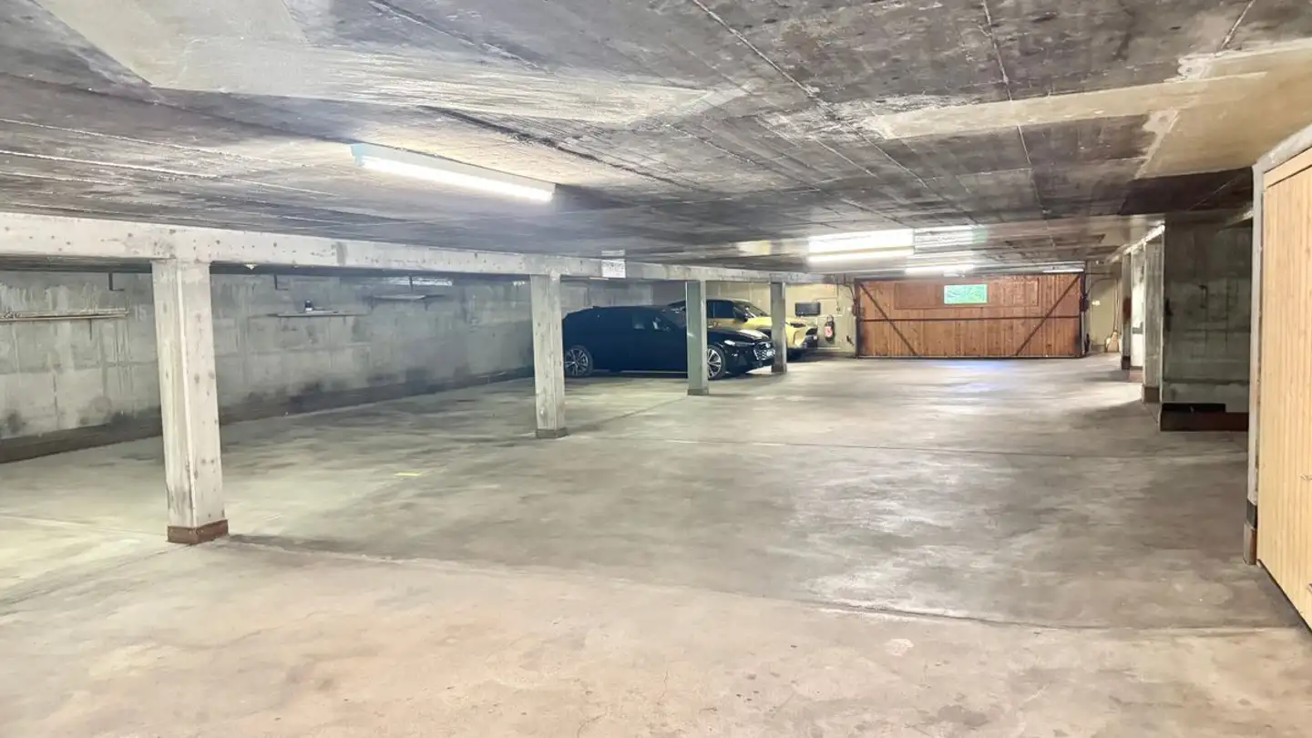Place de parking souterraine à vendre - 3963 Crans-Montana