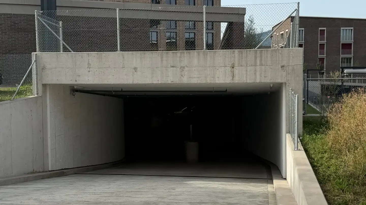 Underground parking space for rent - Moosstrasse 35, 8134 Adliswil - Photo 2