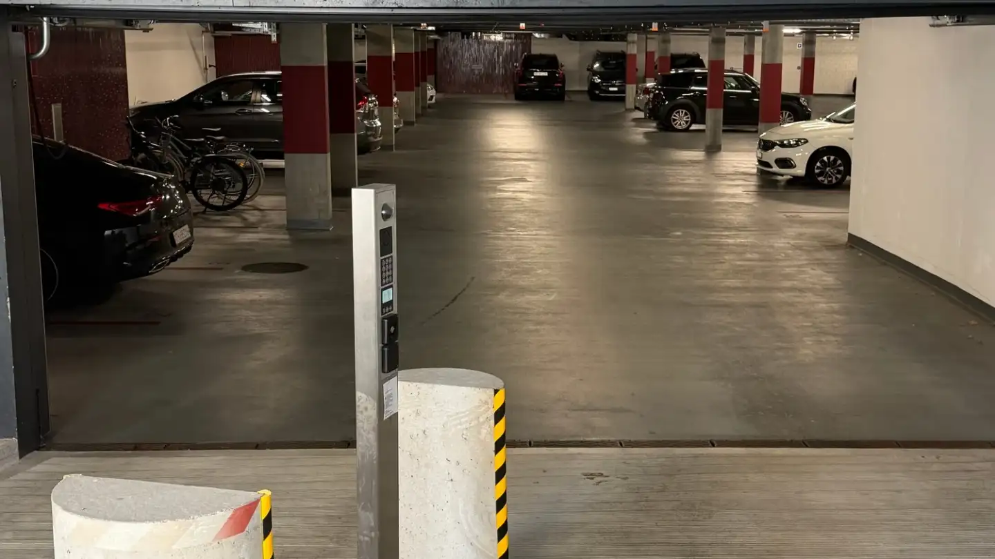 Underground parking space for rent - Moosstrasse 35, 8134 Adliswil - Photo 4
