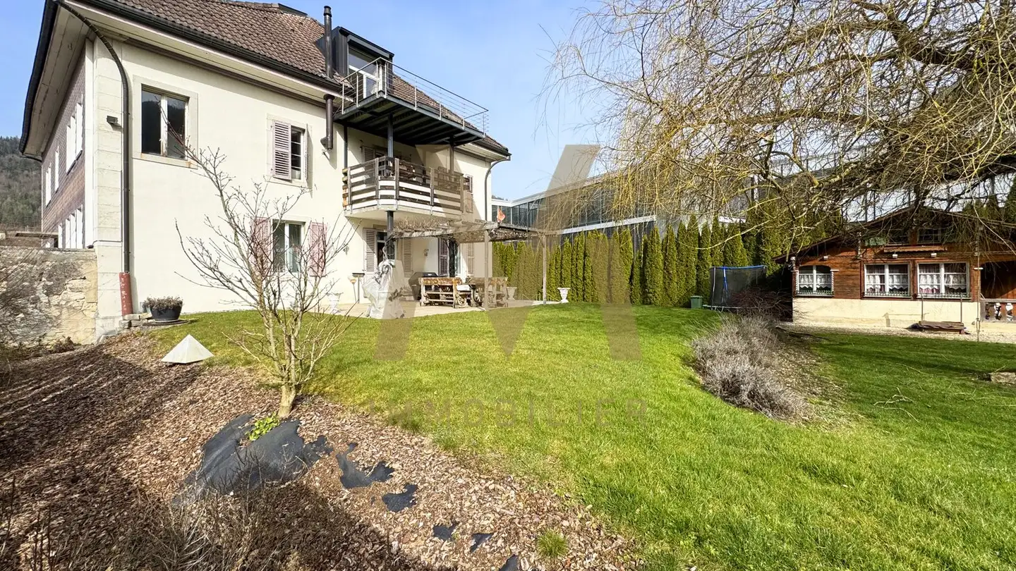 Residential building for sale - 2605 Sonceboz-Sombeval