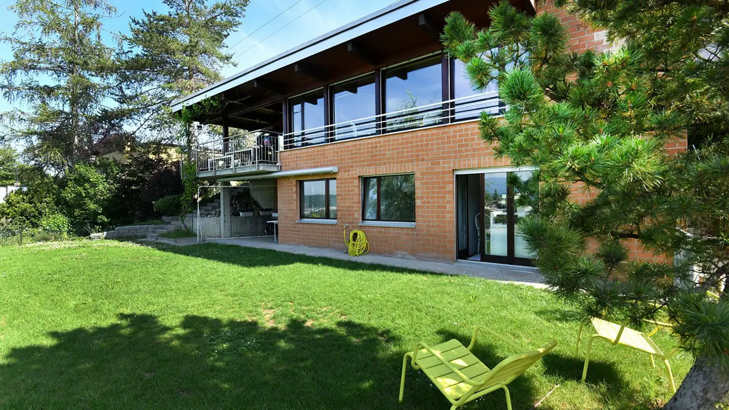 Single house for rent - Im Keinitz 10, 4142 Münchenstein