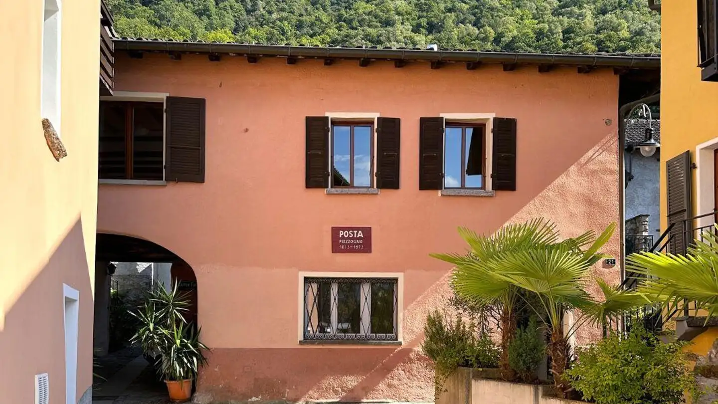 Mehrfamilienhaus kaufen - Via Delle Scuole 21, 6579 Piazzogna