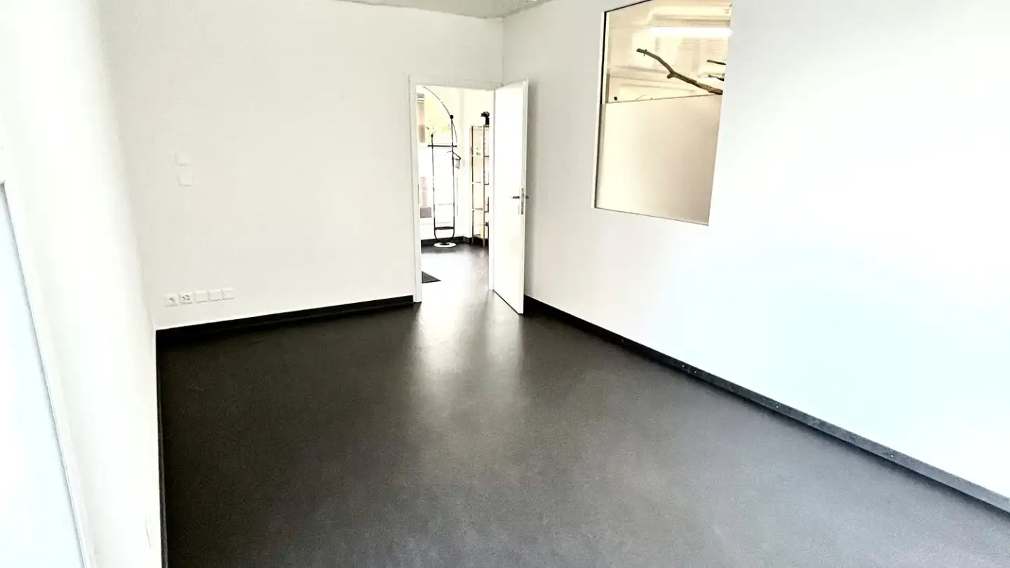 Commercial for rent - Im Lerchenfeld 2, 9535 Wilen b. Wil