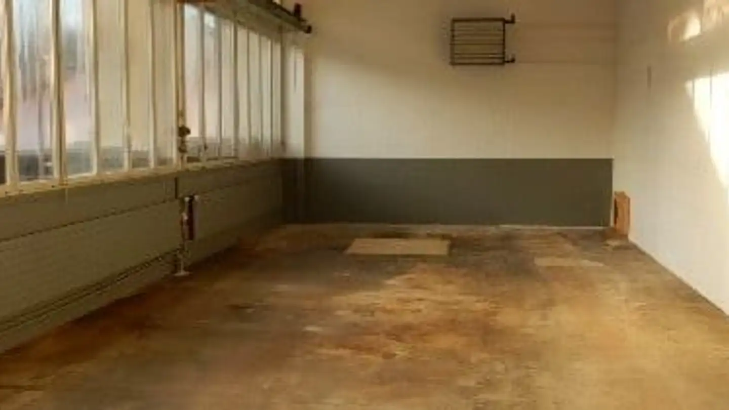 Commercial à louer - Austrasse 1, 8483 Kollbrunn