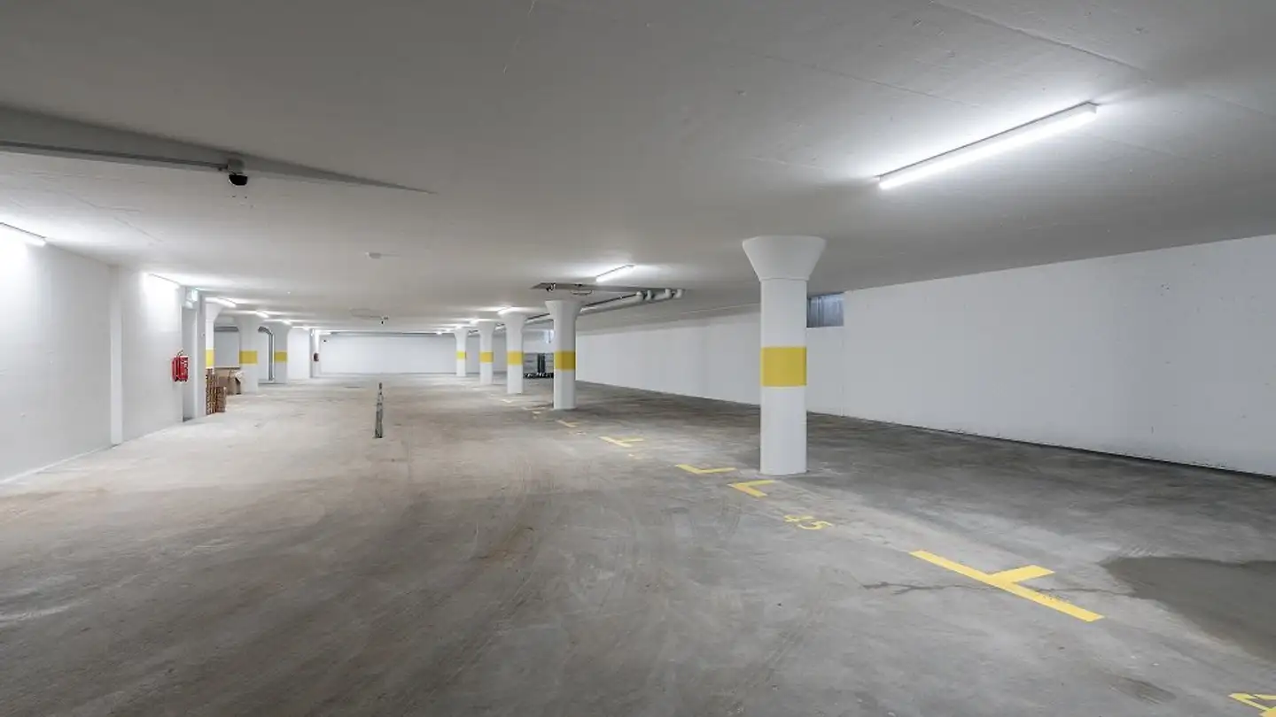 Outdoor parking space for rent - Flurstrasse 12, 8302 Kloten - Photo 2