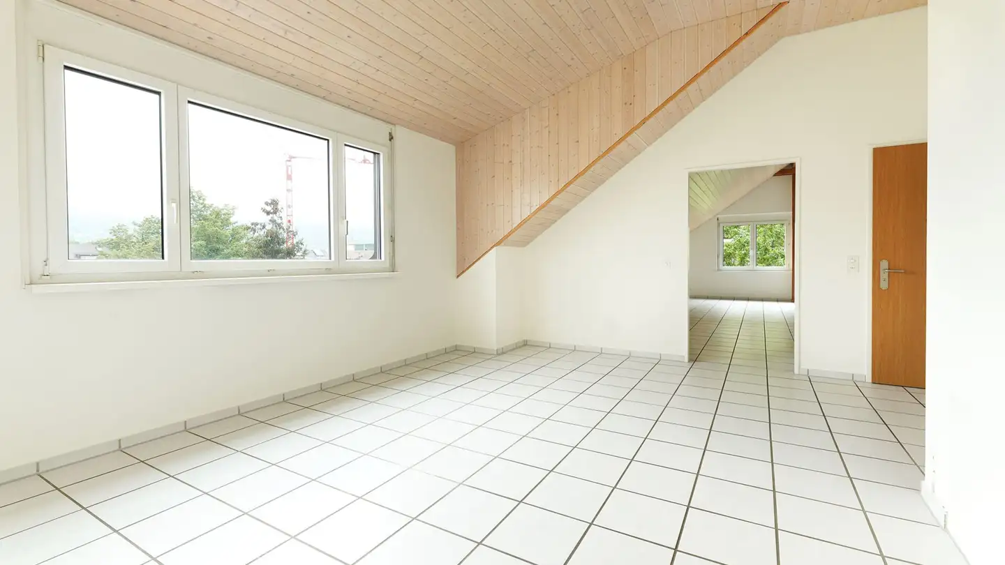 Attic flat for rent - Herrenweg 15, 4153 Reinach BL - Photo 4