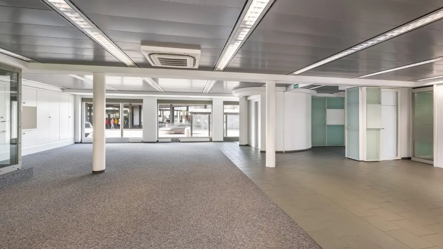 Gewerbe mieten - Bahnhofstrasse 1, 4133 Pratteln