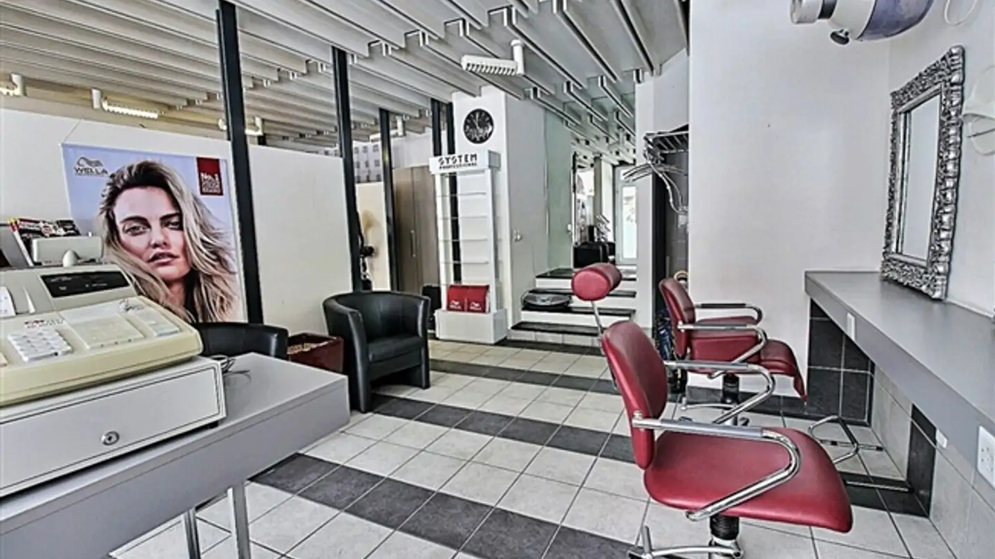 Commercial for sale - Place du Village 4, 1972 Anzère - Photo 4