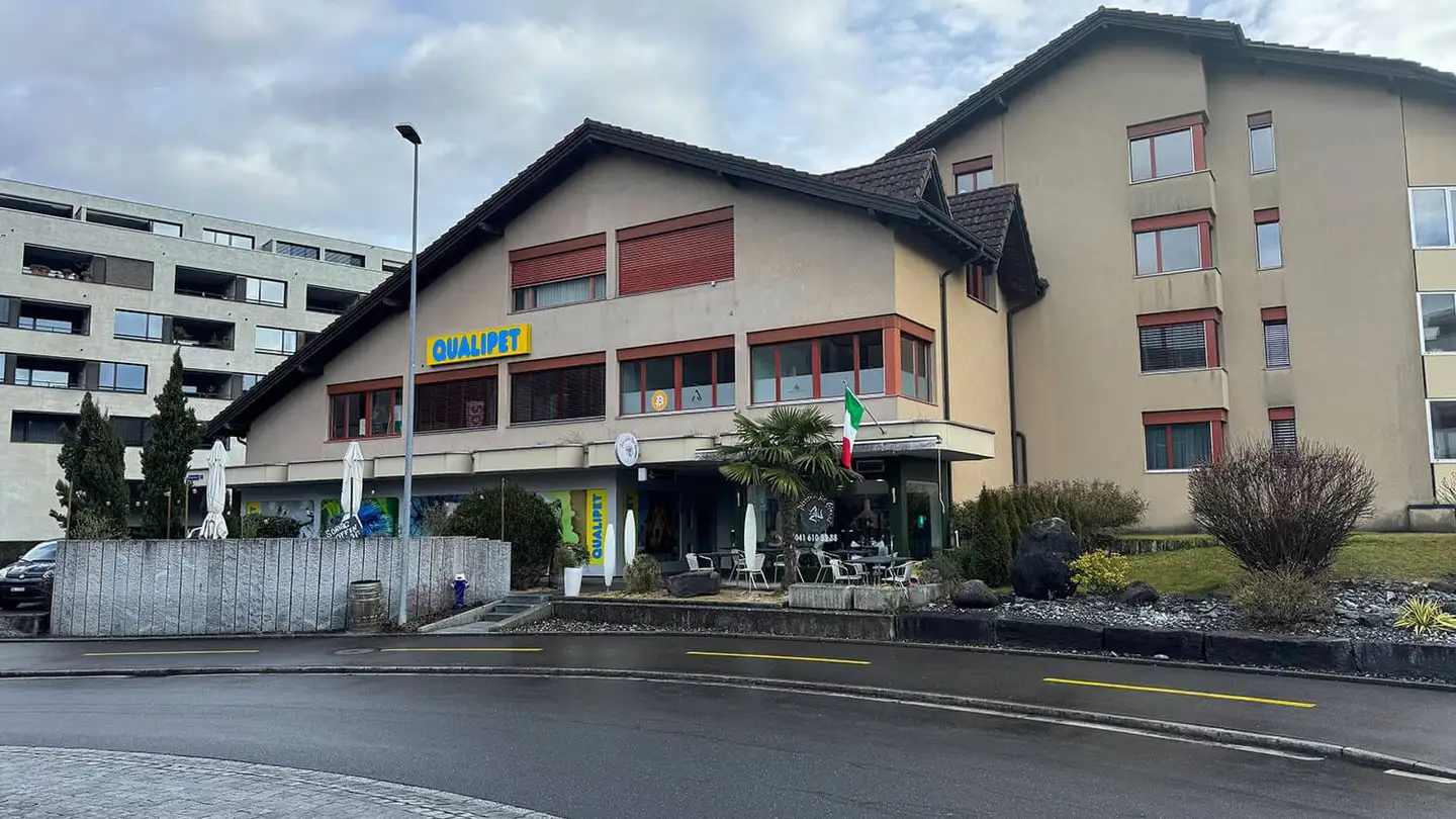 Immeuble mixte à louer - Bitzistrasse 5, 6370 Stans