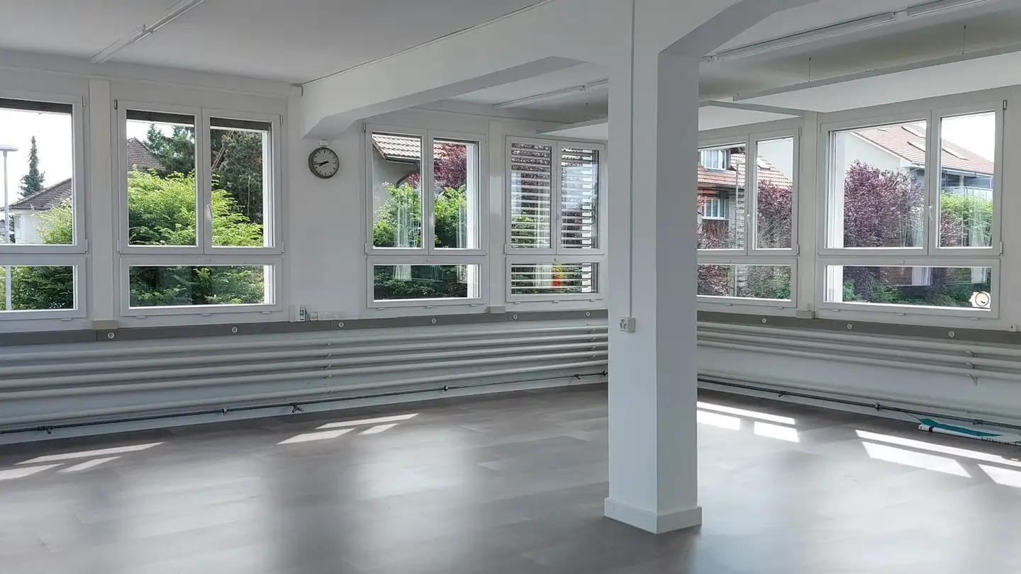 Industrial property for rent - Bürenstrasse 10, 2543 Lengnau BE - Photo 2