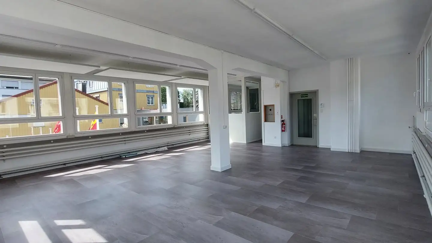 Industrial property for rent - Bürenstrasse 10, 2543 Lengnau BE - Photo 3