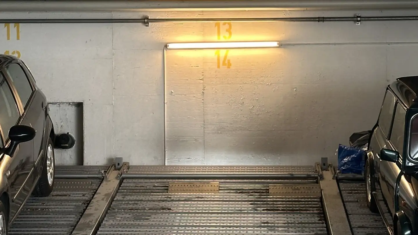 Parcheggio esterno in affitto - Hofackerstrasse 31, 8032 Zürich