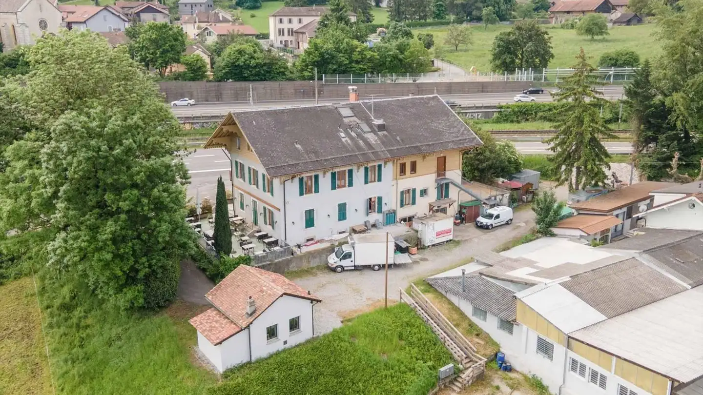 Edificio ad uso misto in vendita - 1256 Troinex - Photo 2