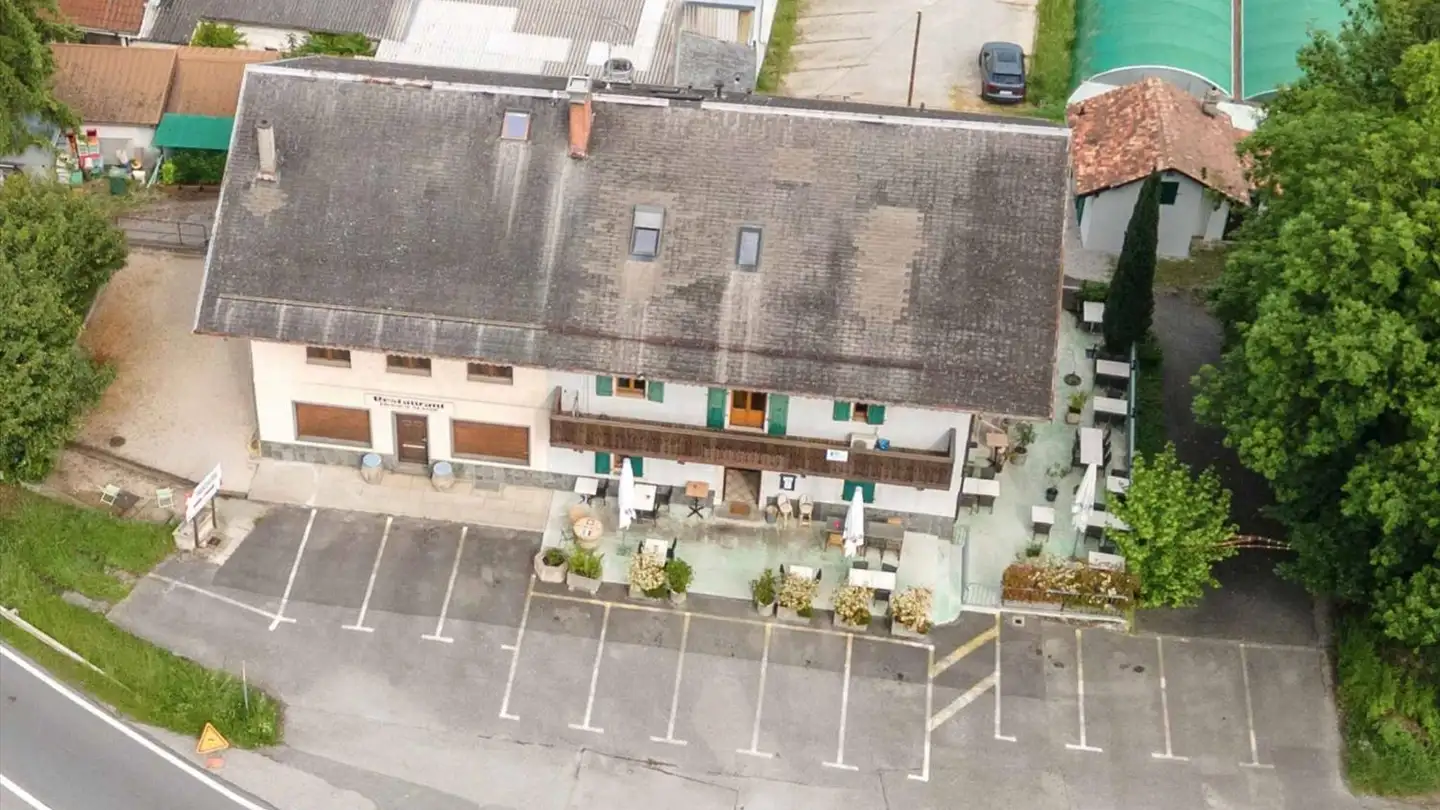 Edificio ad uso misto in vendita - 1256 Troinex - Photo 3