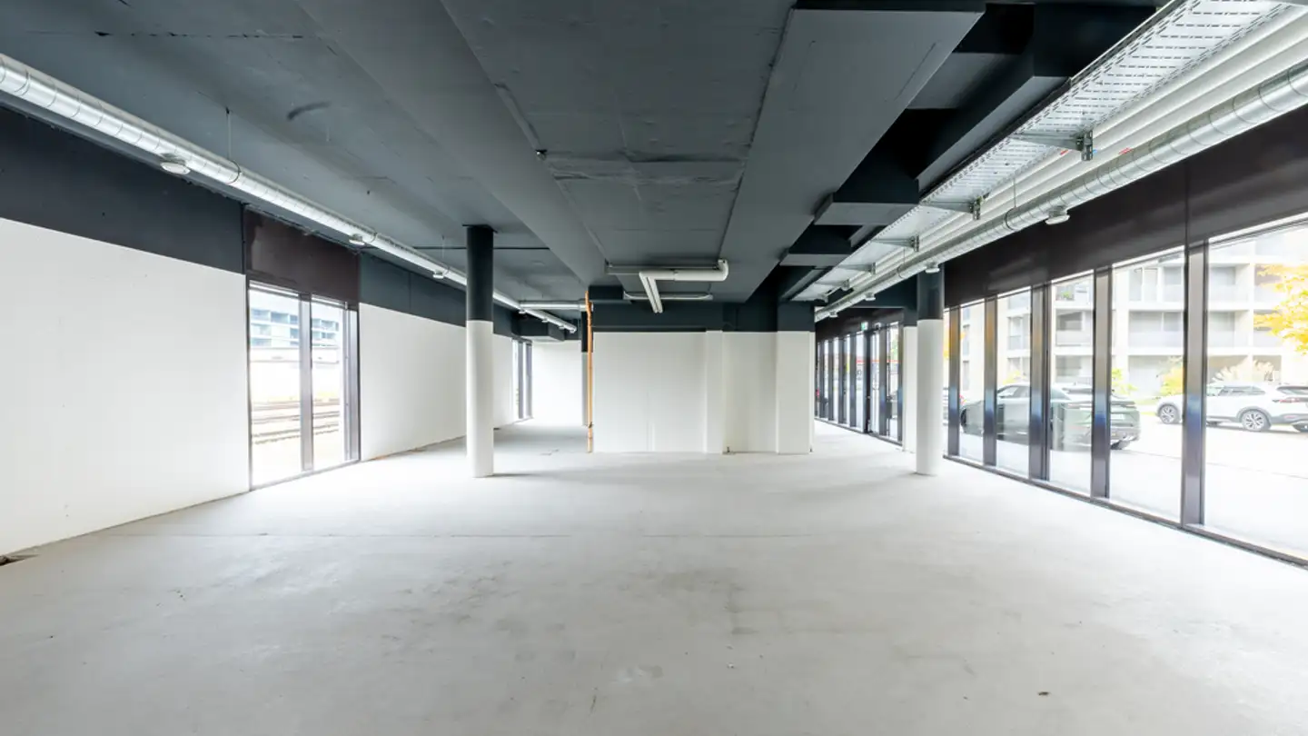 Commercial à louer - Bahnhofstrasse 3, 5034 Suhr