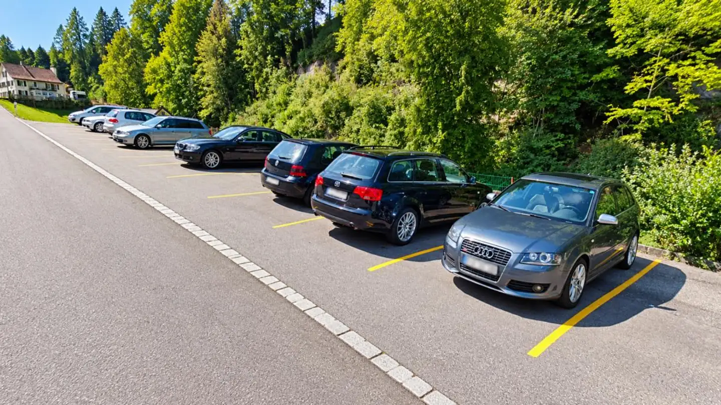 Outdoor parking space for rent - Rotenbach 2372, 9620 Lichtensteig