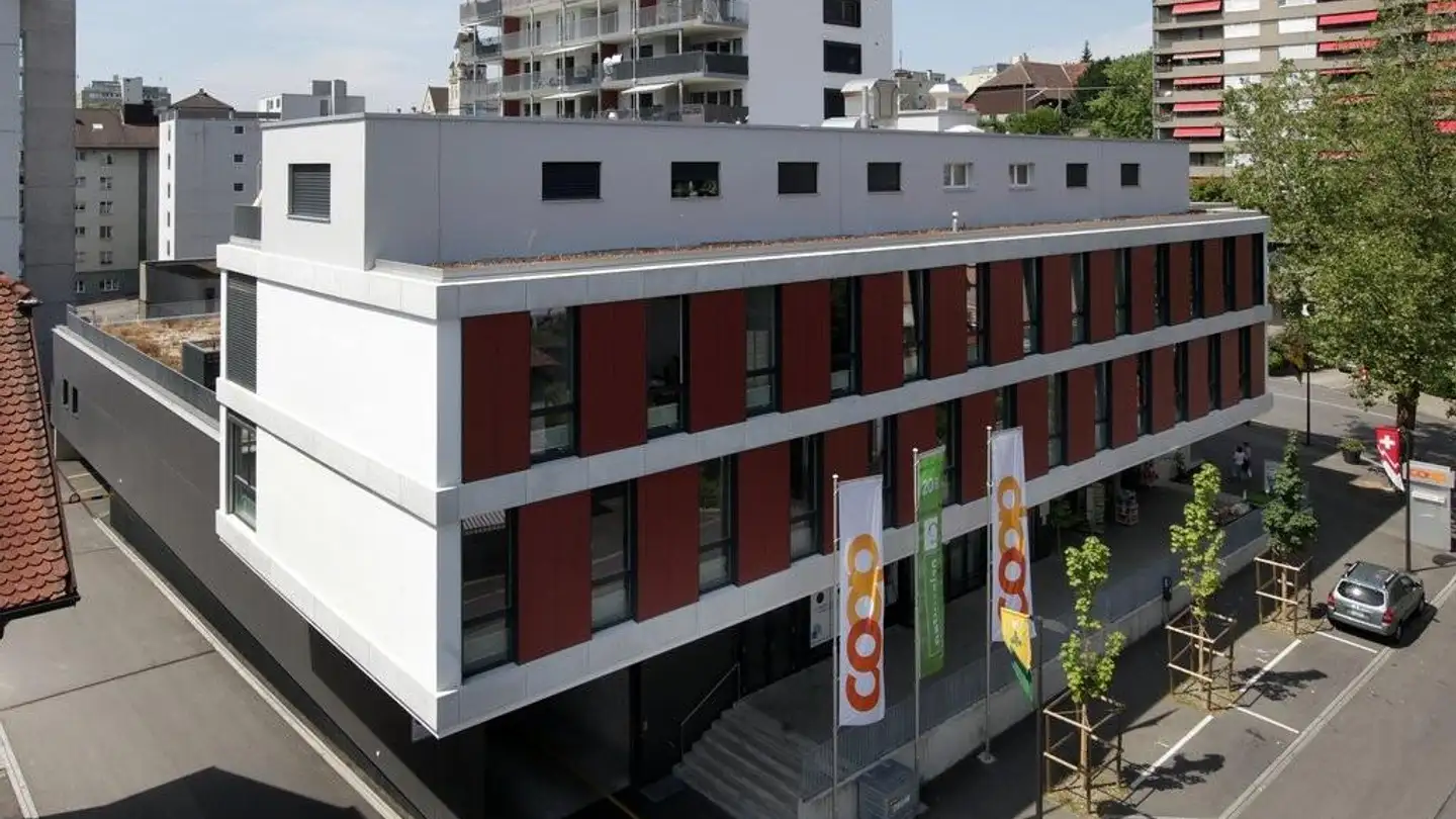 Place de parking souterraine à louer - Poststrasse 9, 8212 Neuhausen am Rheinfall
