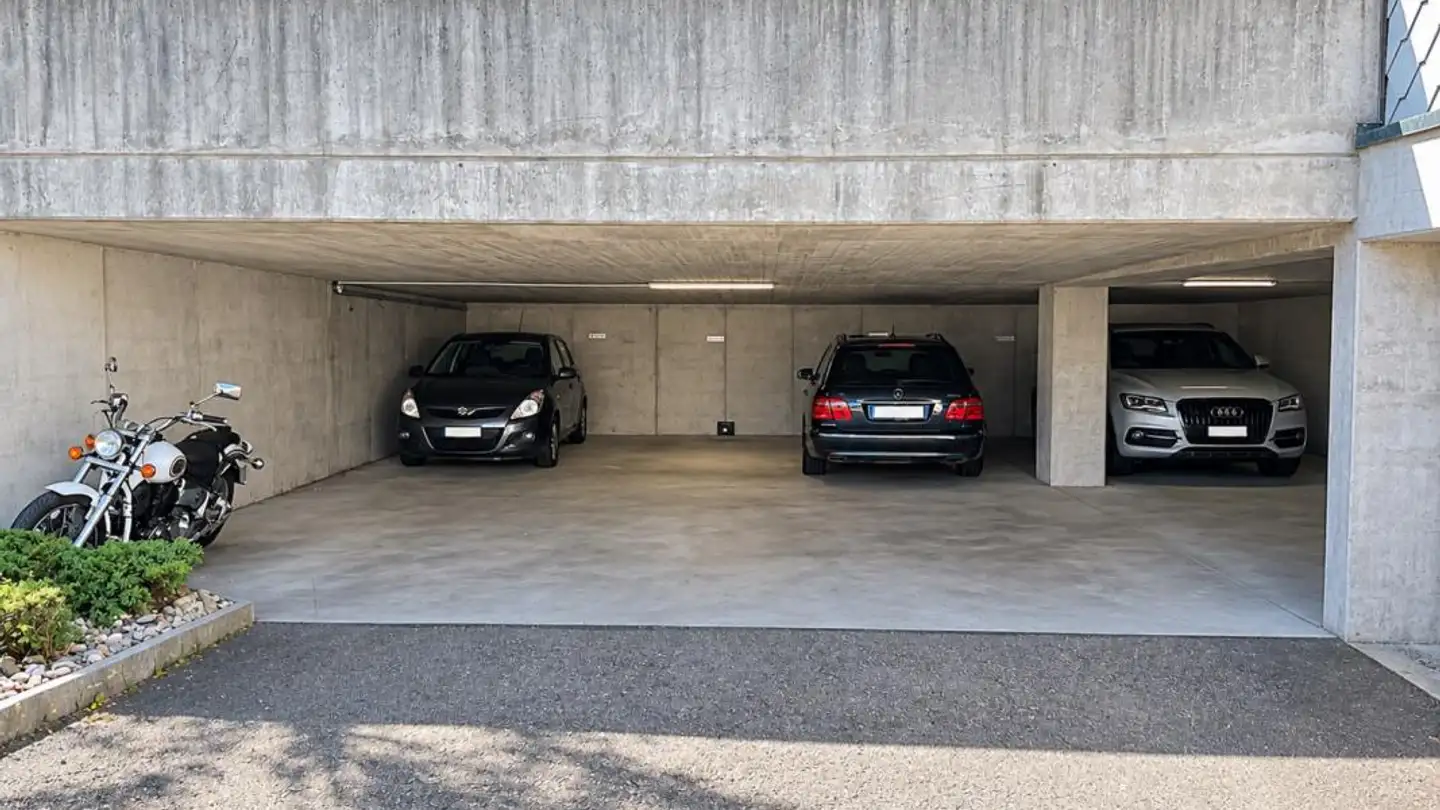 Place de parking extérieure à louer - Husenstrasse 10, 9533 Kirchberg SG