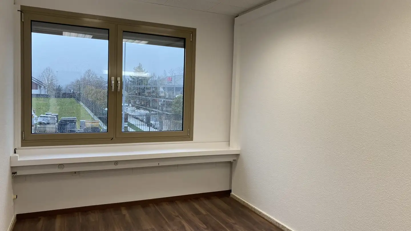 Spazio ufficio in affitto - Industriestrasse 9, 8618 Oetwil am See - Photo 3