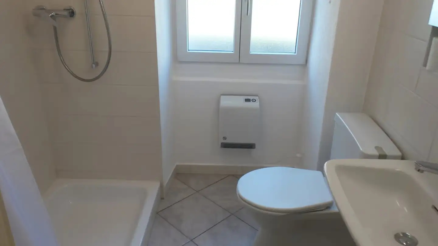 Wohnung mieten - Via della Stazione 13, 6780 Airolo - Foto 4