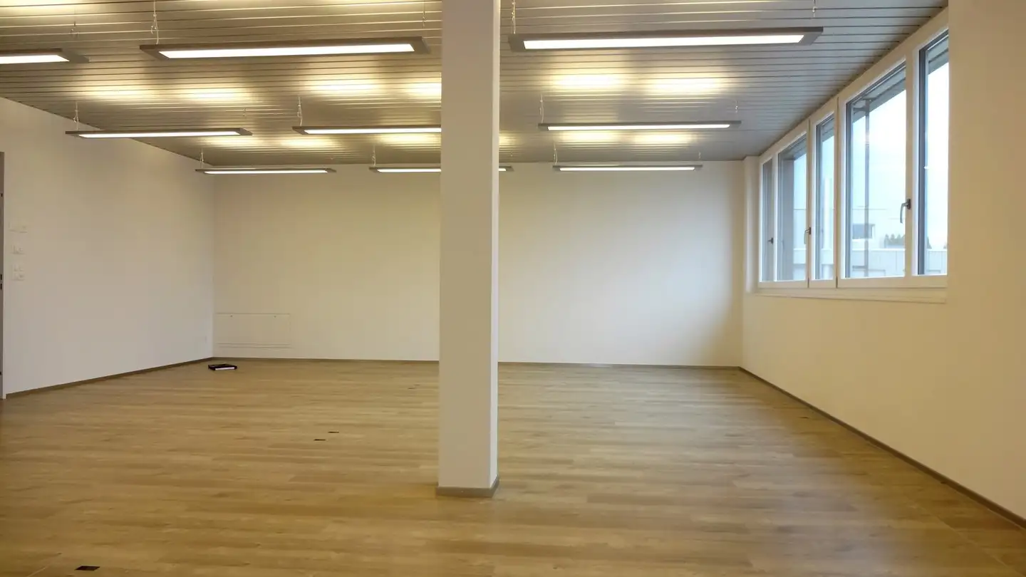 Spazio ufficio in affitto - 5643 Sins - Photo 2