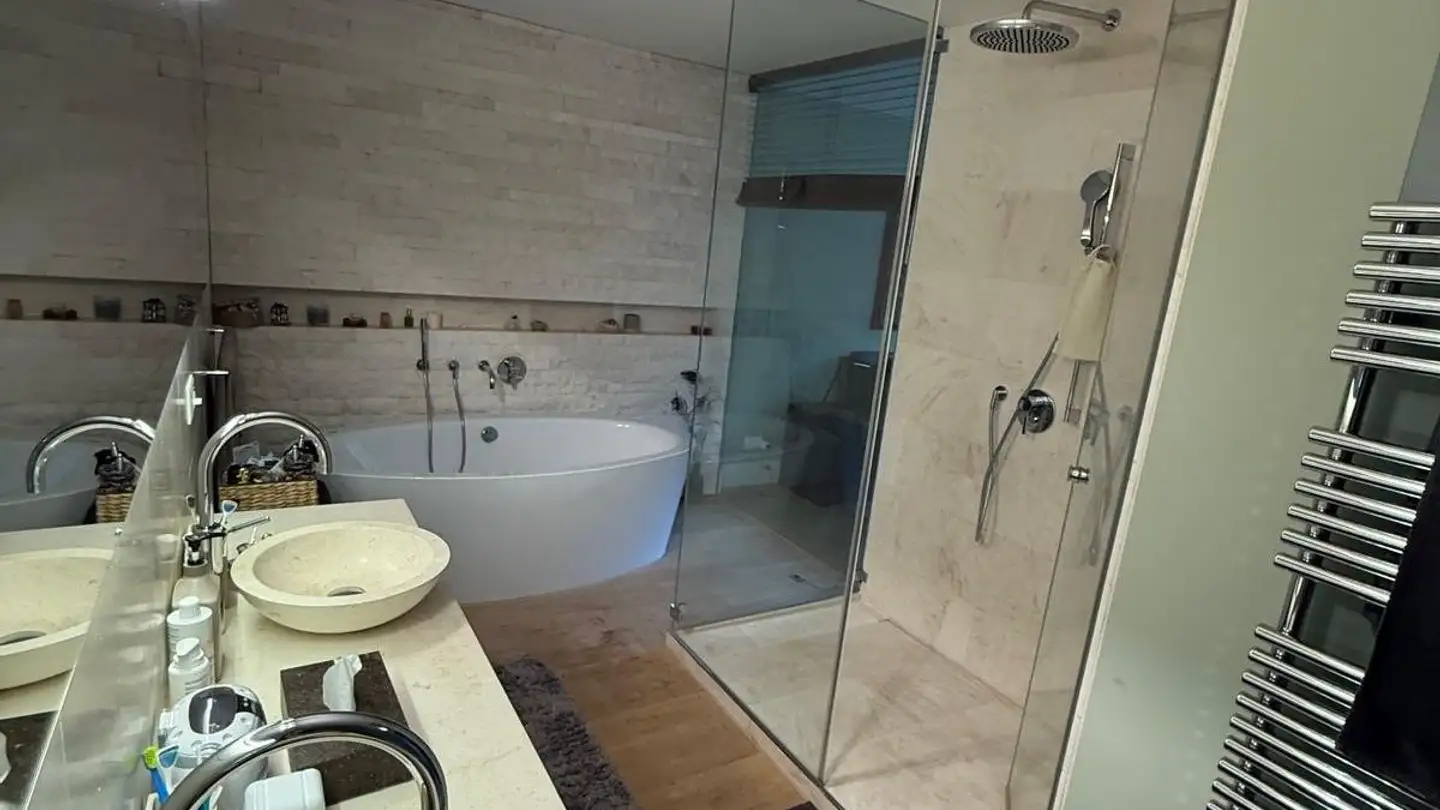 Stepped apartment for rent - Ferdinand-Hodler-Strasse, 8049 Zürich - Photo 4