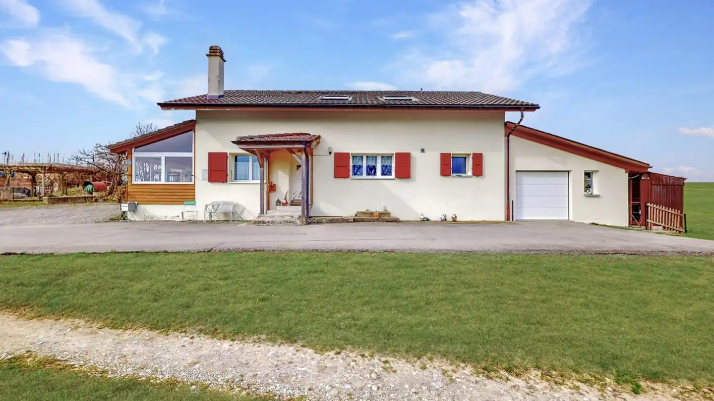 Single house for sale - 1745 Lentigny