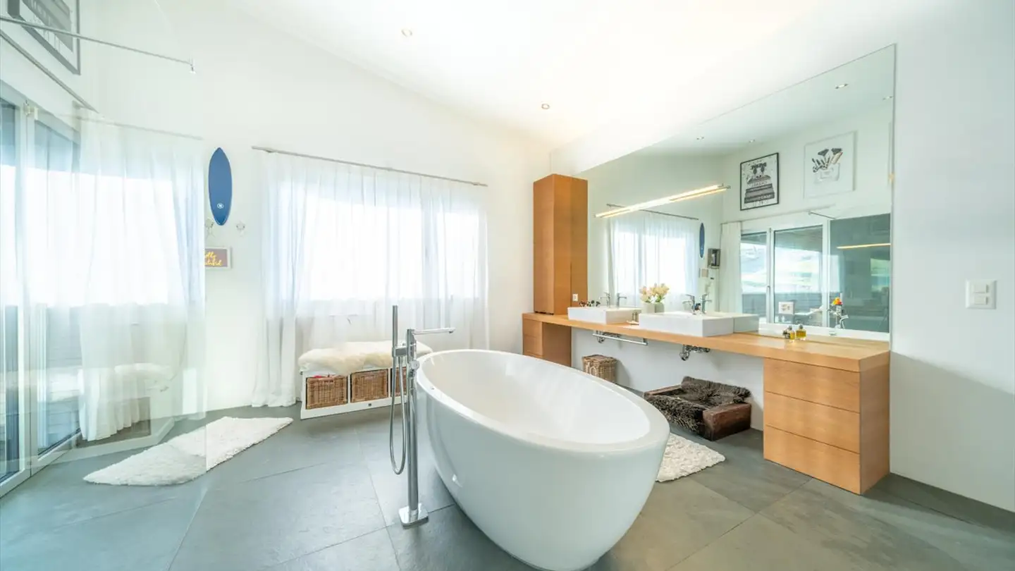 Single house for sale - 6037 Root - Photo 3