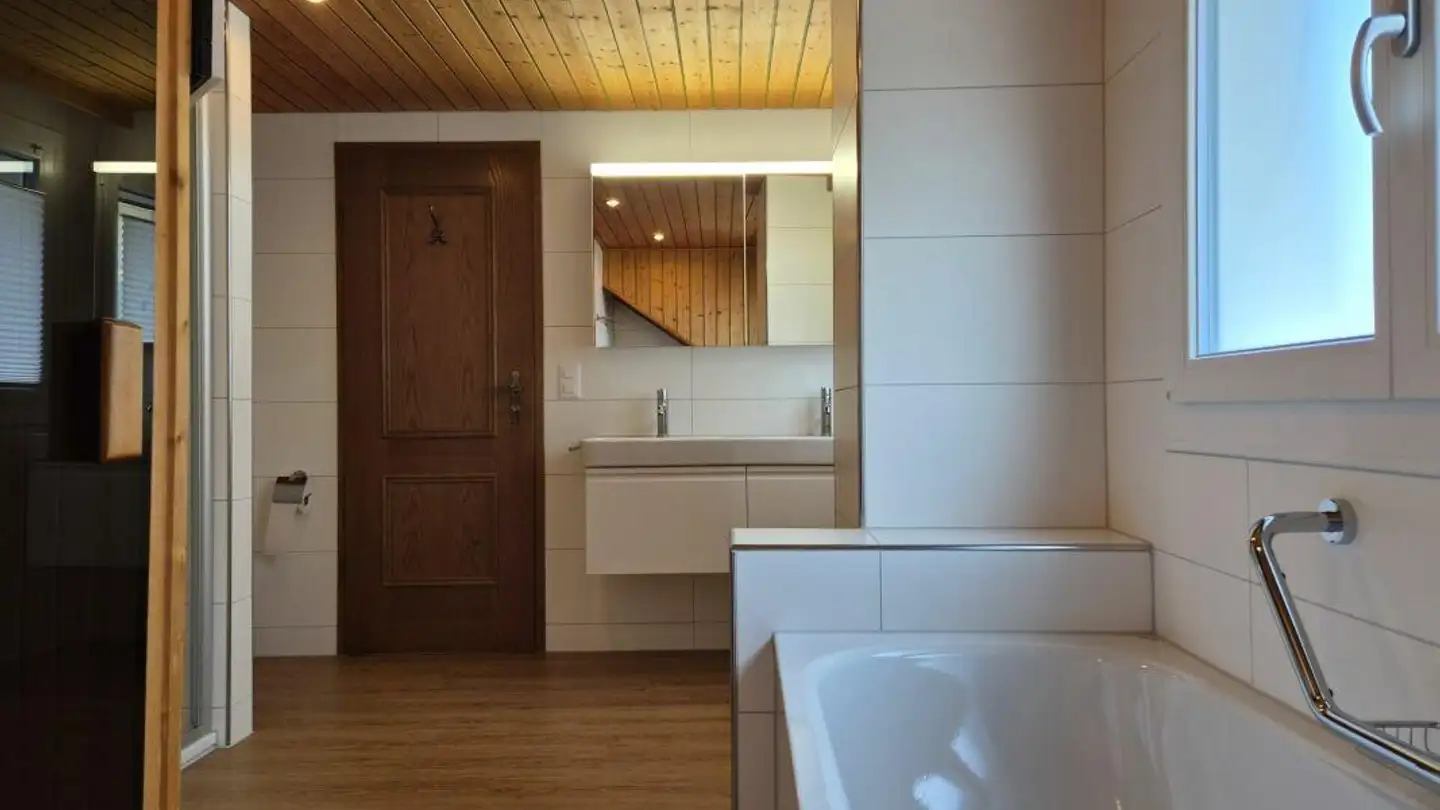 Attic flat for rent - Obere Harfenbergstrasse 4, 9100 Herisau - Photo 3