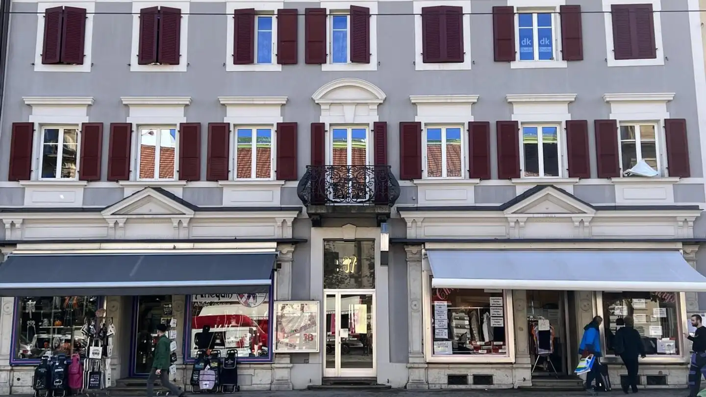 Commercial for rent - 2300 La Chaux-de-Fonds - Photo 2