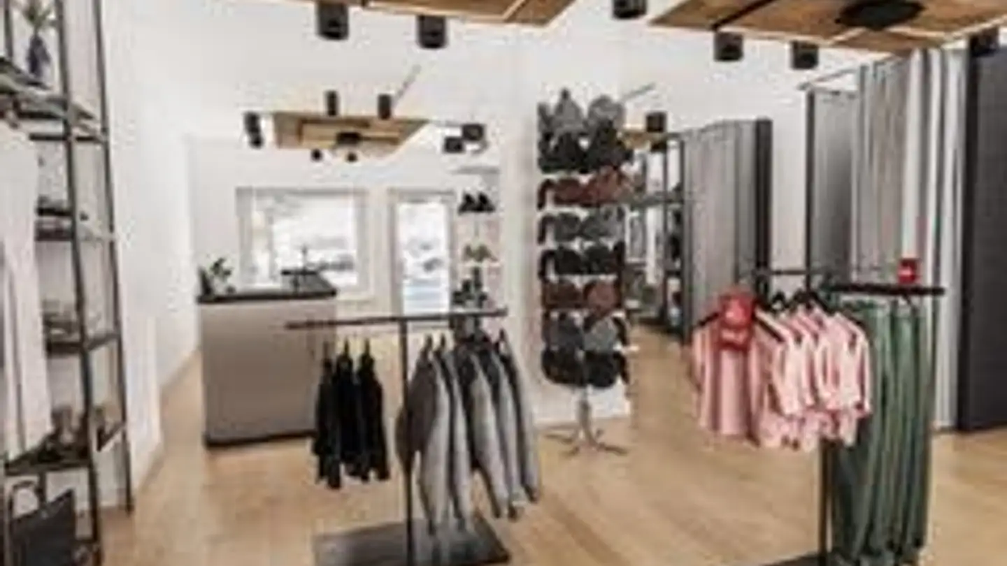 Commercial for rent - 2300 La Chaux-de-Fonds - Photo 4