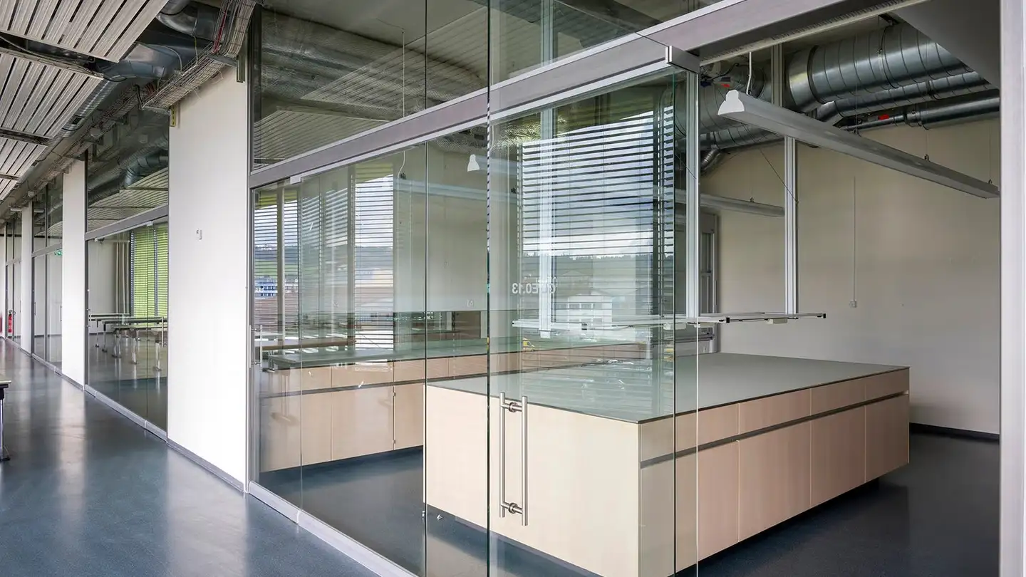 Gewerbe mieten - Rütiwisstrasse 17, 8820 Wädenswil - Foto 2