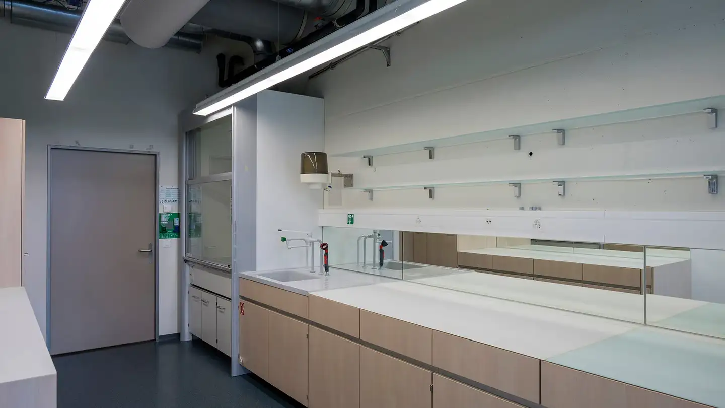 Gewerbe mieten - Rütiwisstrasse 17, 8820 Wädenswil - Foto 3