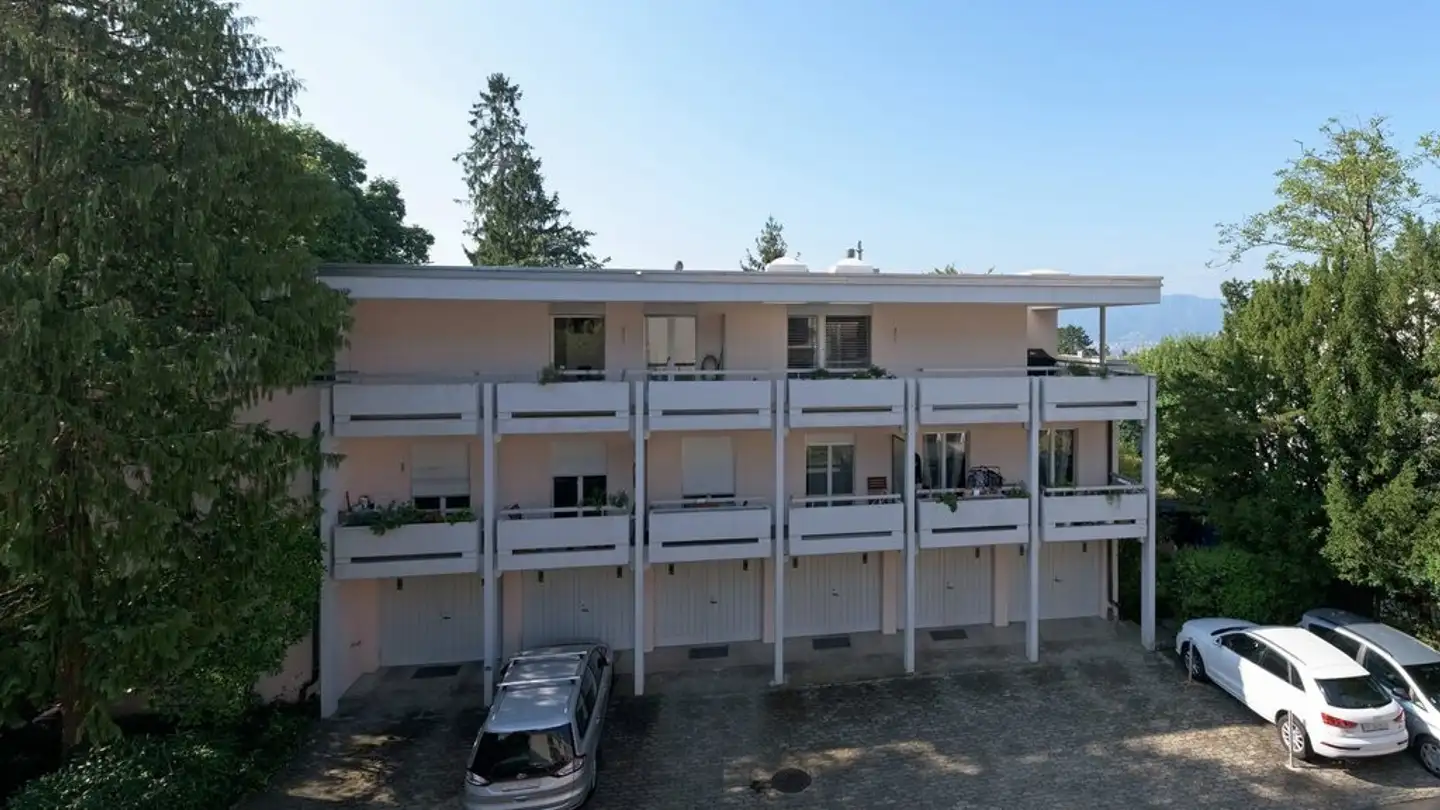 Single garage for rent - Billeterstrasse, 8044 Zürich