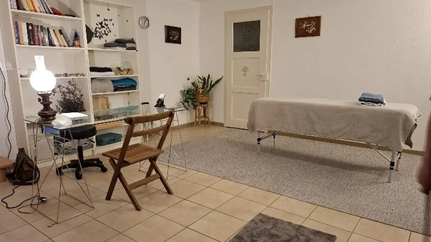 Commercial à louer - Rue De La Poste 8, 2024 St-Aubin-Sauges