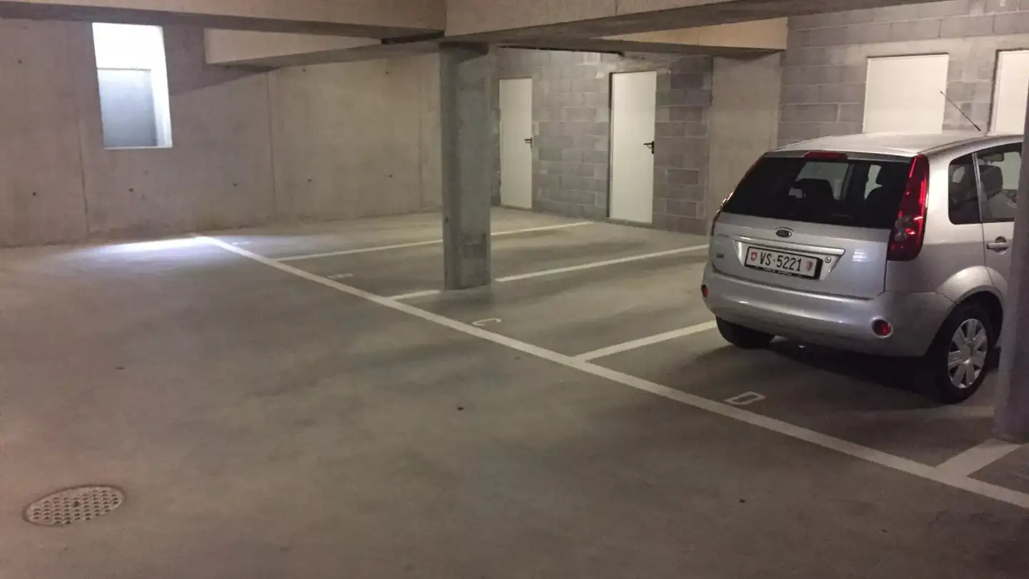 Parcheggio coperto in affitto - Rue Des Biolles, 1964 Conthey