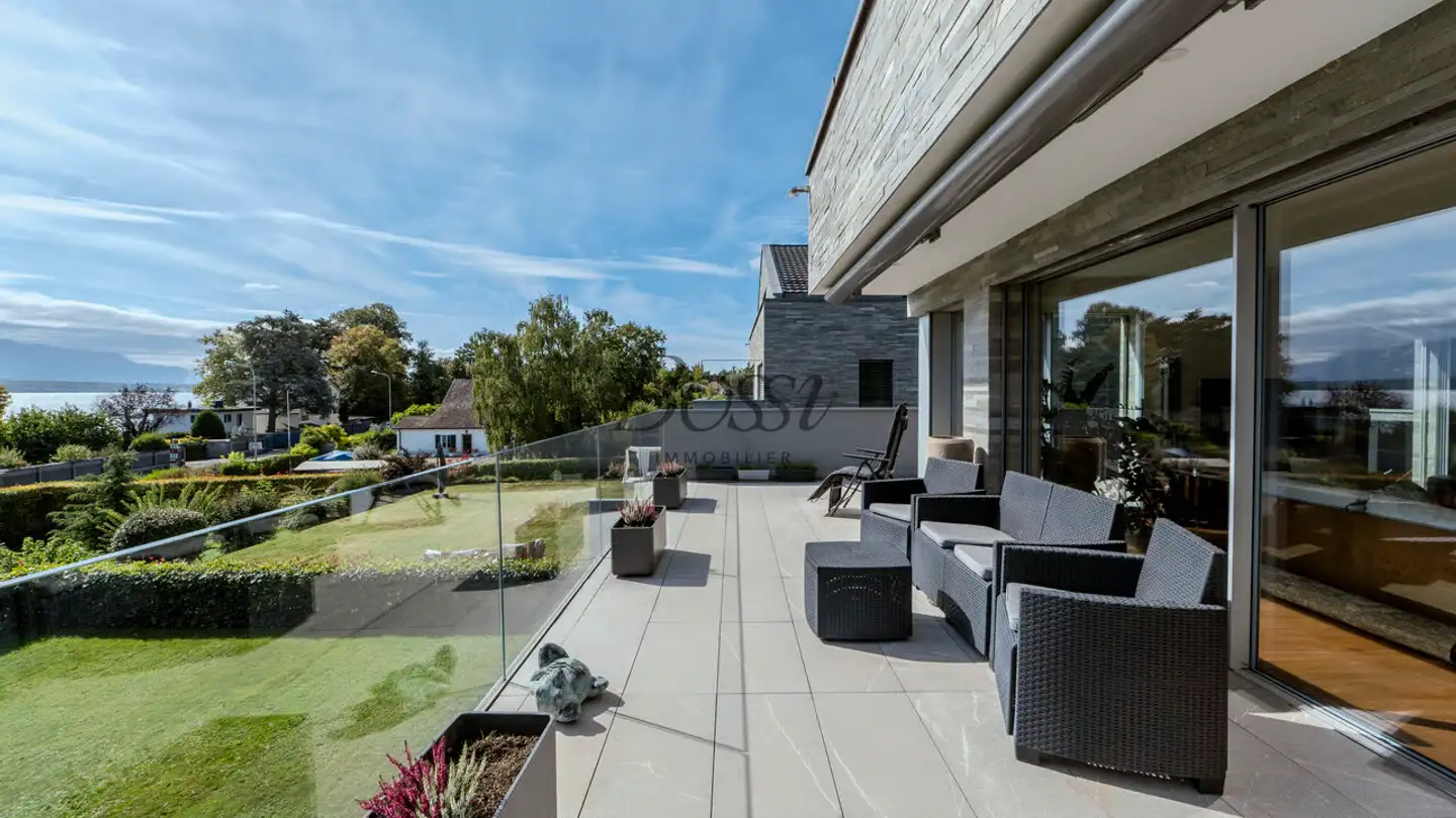 Stepped apartment for sale - 1260 Nyon