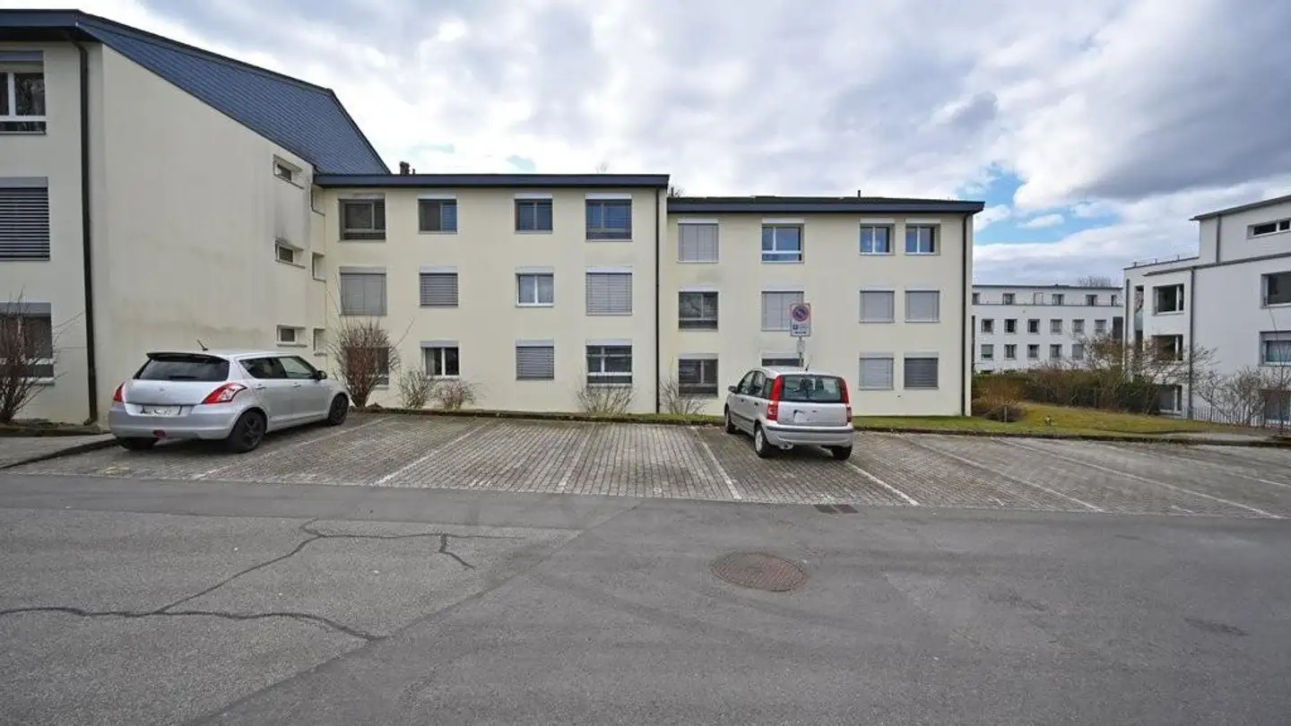 Outdoor parking space for rent - Oberer Flurweg 120, 3072 Ostermundigen