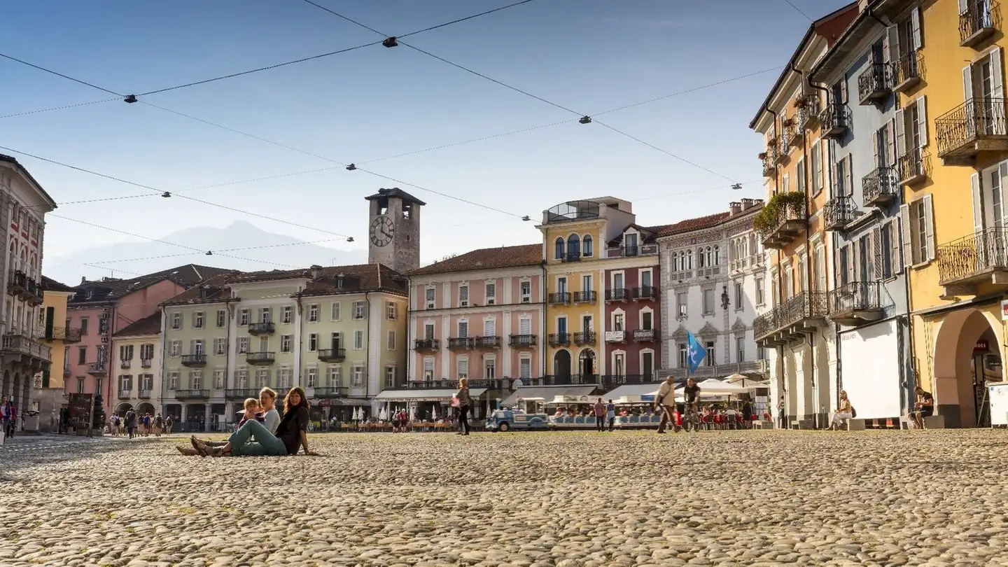 Mehrfamilienhaus kaufen - Piazza Grande, 6600 Locarno