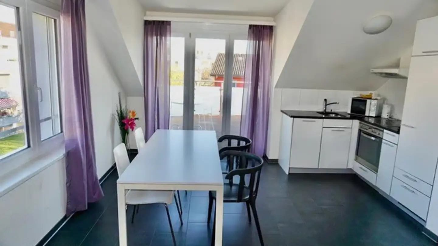 Dachgeschosswohnung mieten - Friedenstrasse 10, 8304 Wallisellen - Foto 4