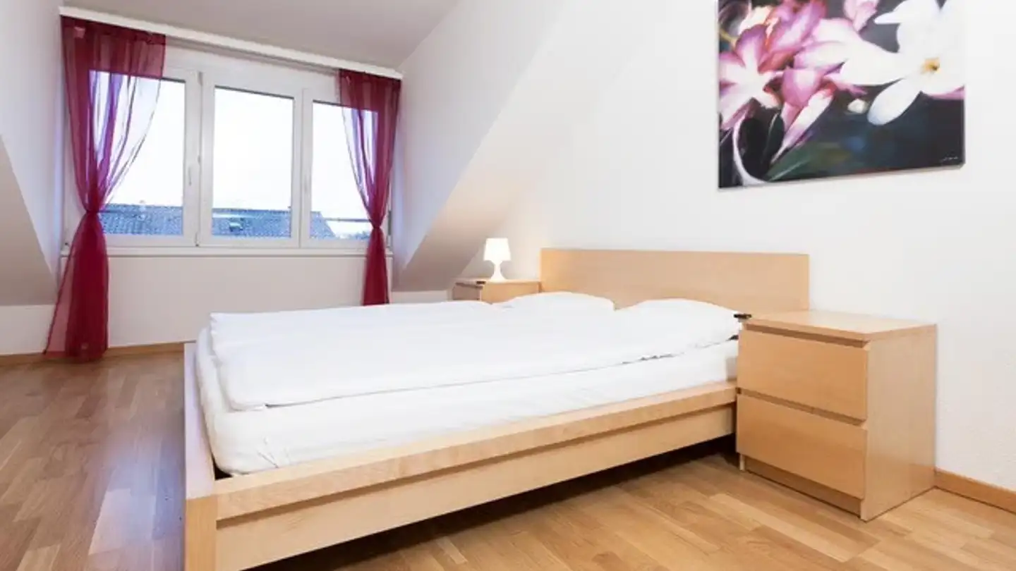 Dachgeschosswohnung mieten - Friedenstrasse 10, 8304 Wallisellen - Foto 2