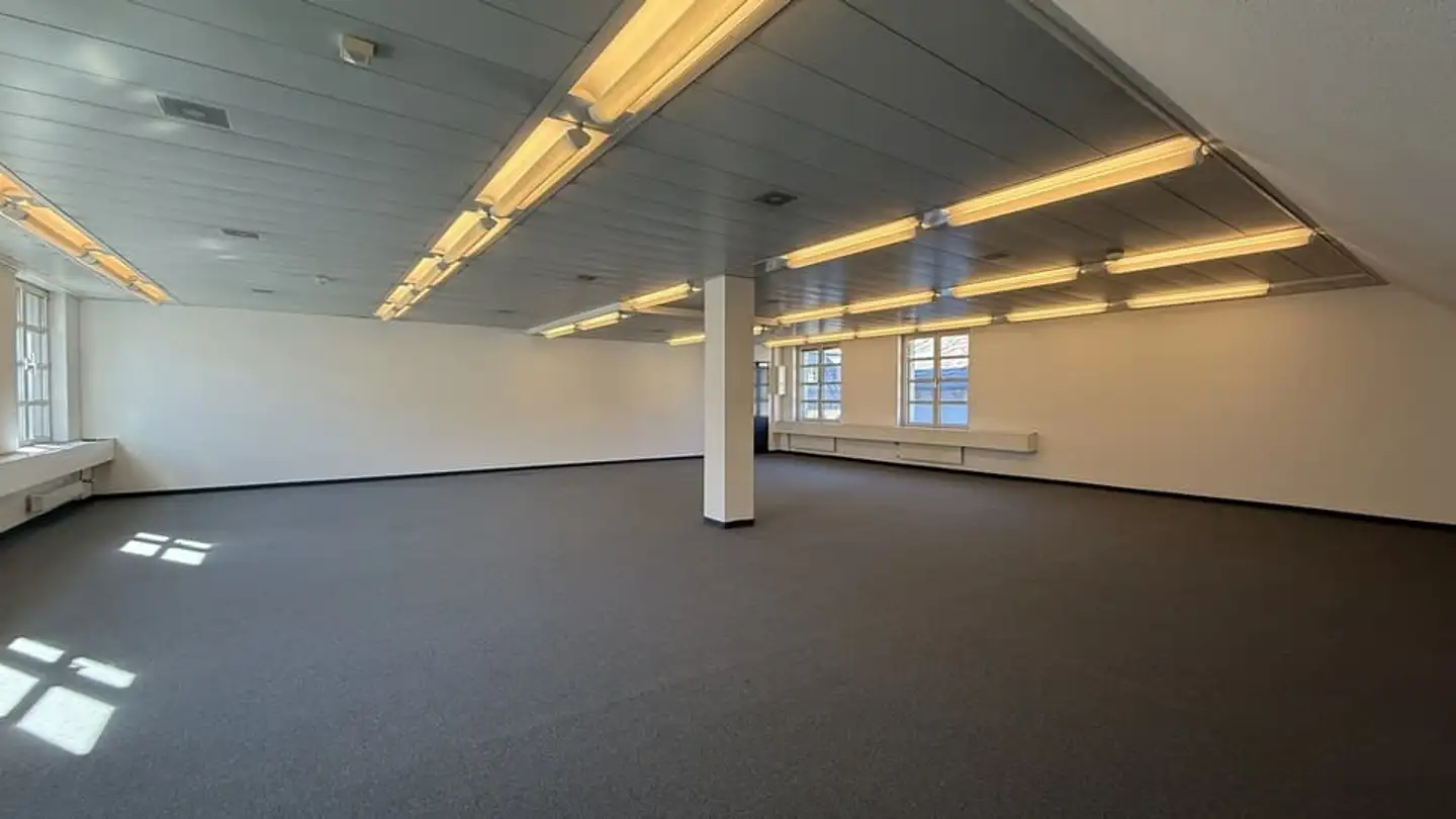 Commercial for rent - Sebastiansplatz 4, 3900 Brig