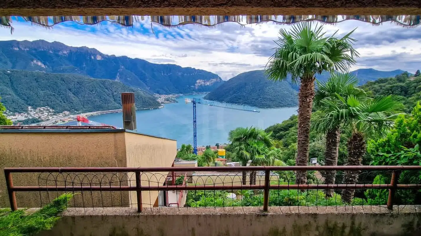 Single house for sale - 6914 Carona