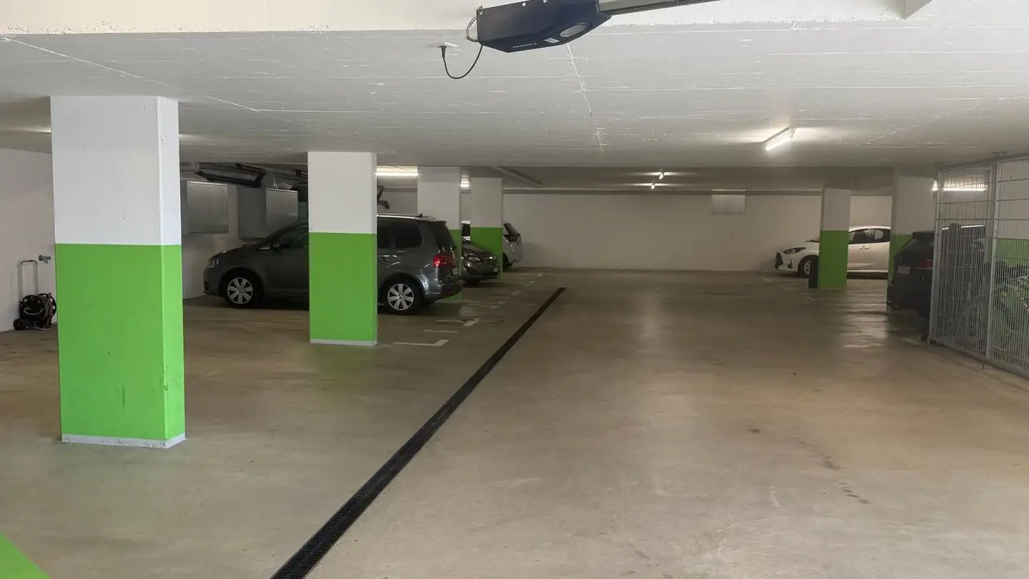 Parcheggio sotterraneo in affitto - Binzholzstrasse 22a, 8636 Wald ZH - Foto 2