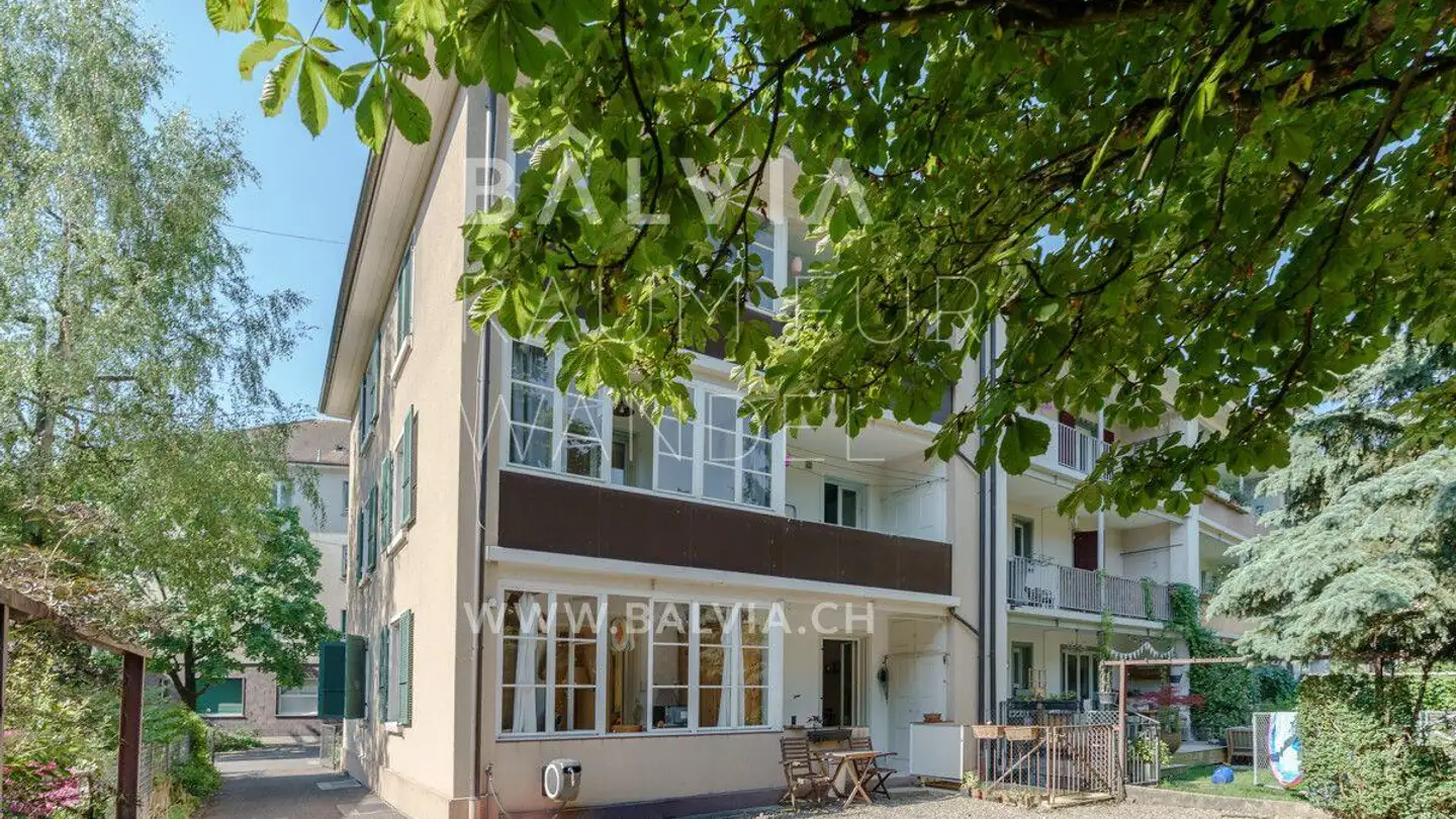 Residential building for sale - 4055 Basel - Photo 2